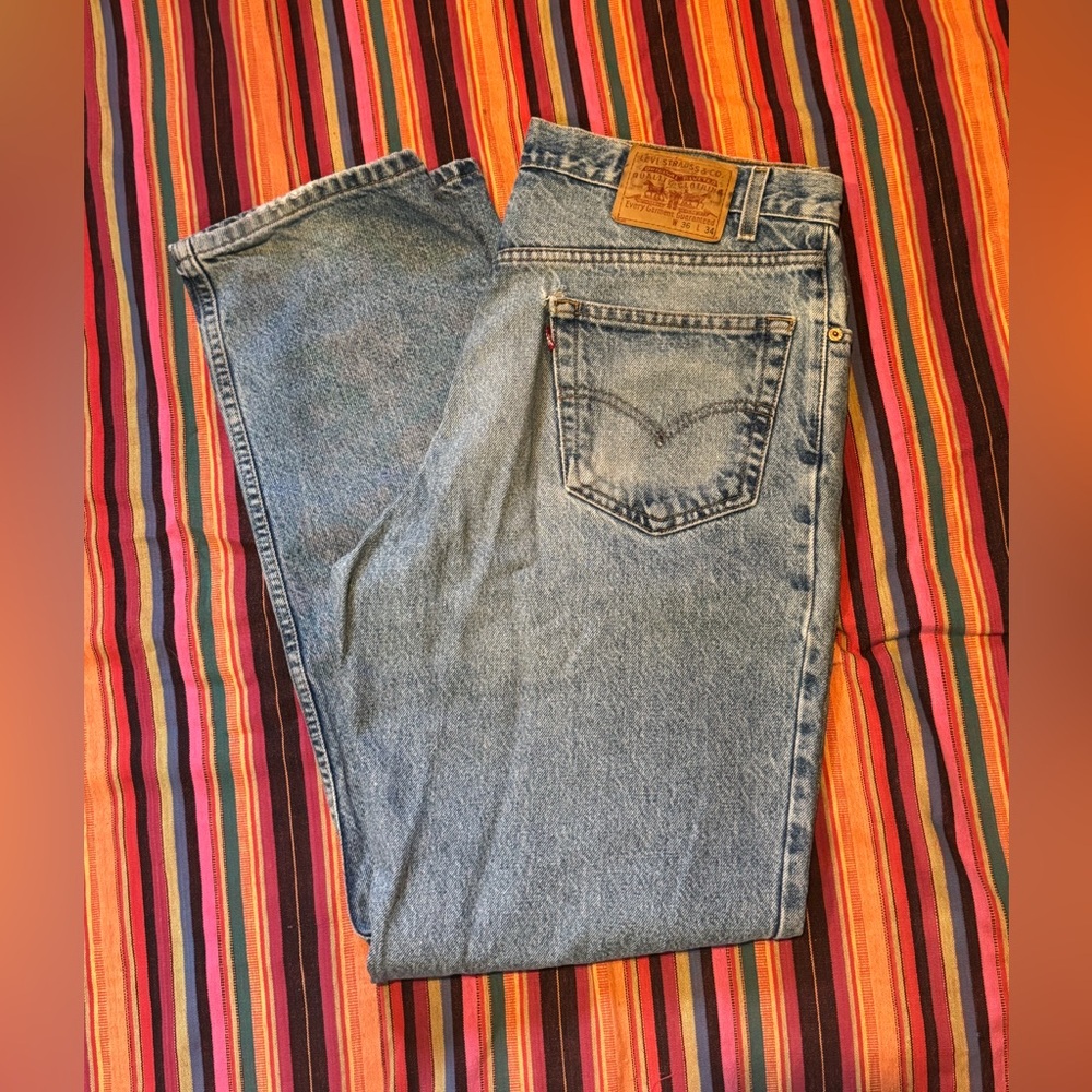 Vintage 2001 Levi’s 550 Relaxed Fit Straight Leg Jeans 36x34 Light Wash